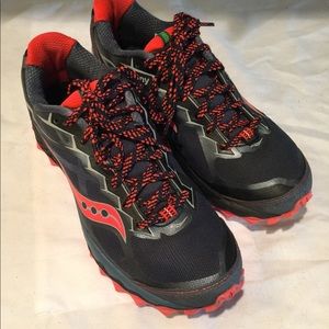 Saucony Peregrine Trail running 9.5